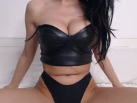 I am a sexy smart girl that like to make people to smile, I like to talk with people about there problems and to play.